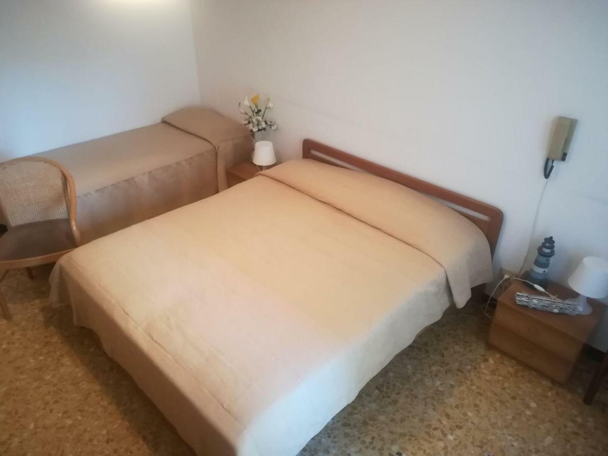 Hotel Olimpia Алассио Экстерьер фото