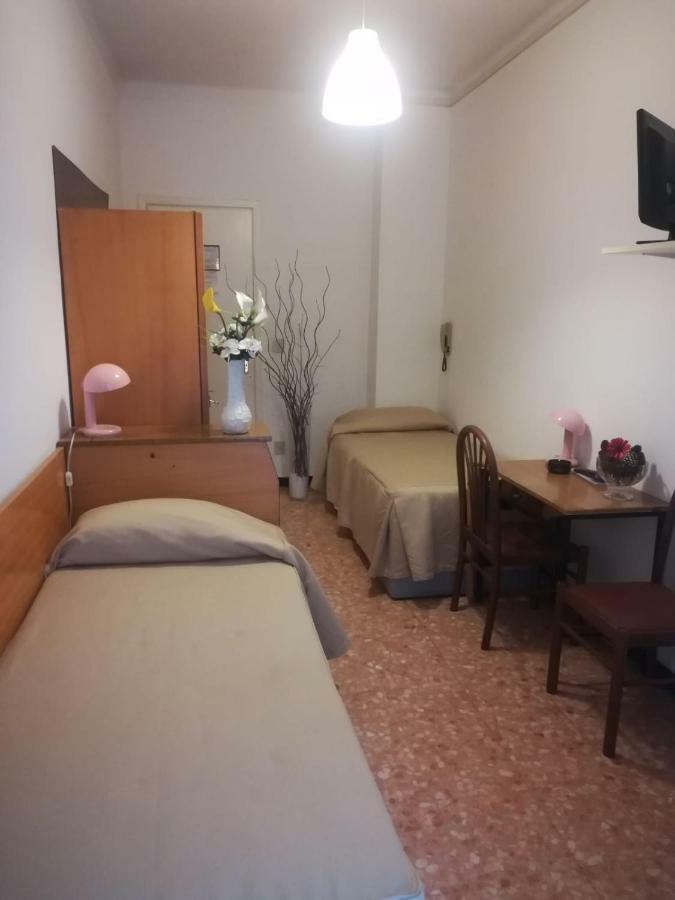 Hotel Olimpia Алассио Экстерьер фото